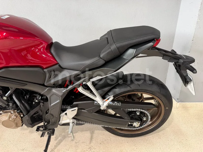 Honda CB650R - Vista 6