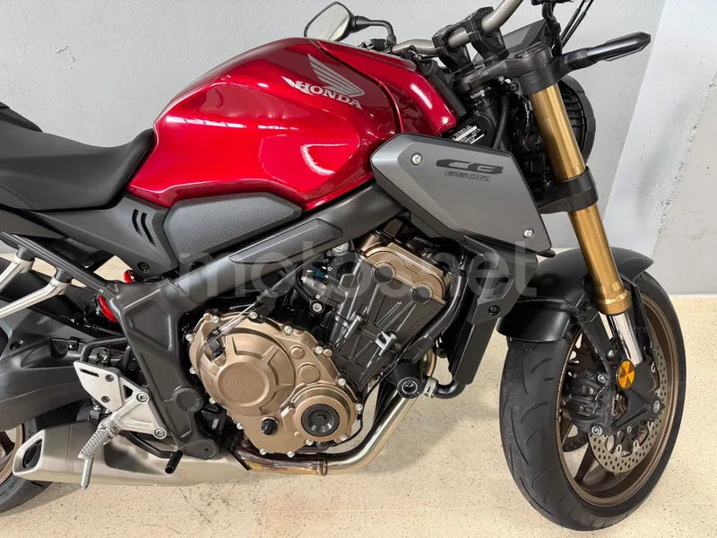 Honda CB650R - Vista 8