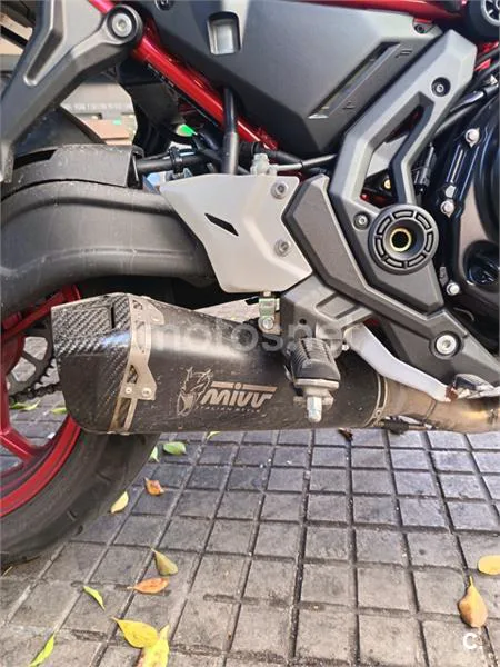 Kawasaki Z650 - Vista 8