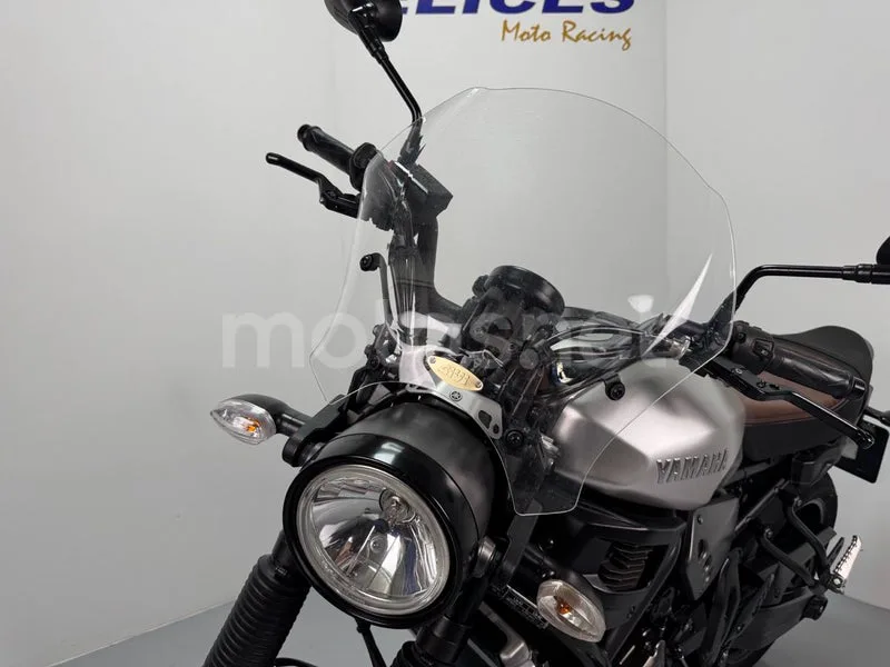 Yamaha XSR700 - Vista 13