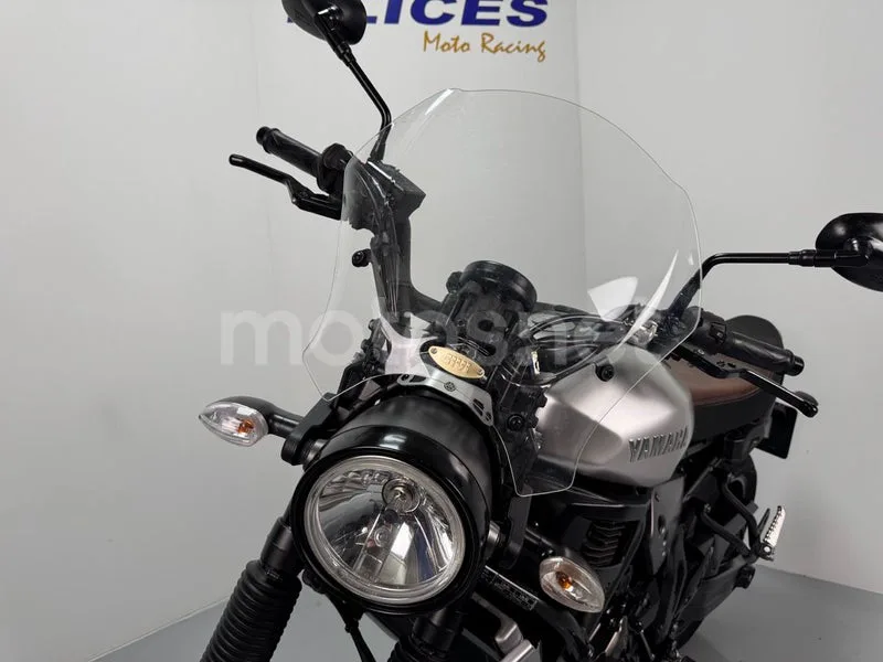 Yamaha XSR700 - Vista 18