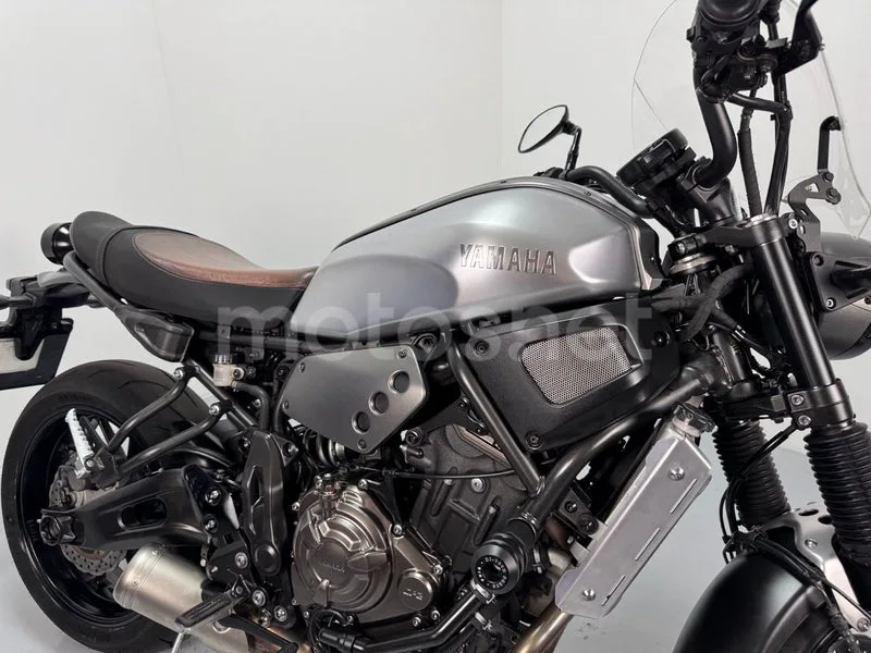 Yamaha XSR700 - Vista 3