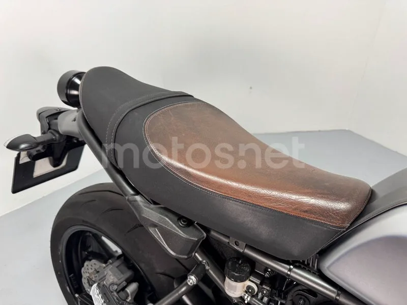 Yamaha XSR700 - Vista 6
