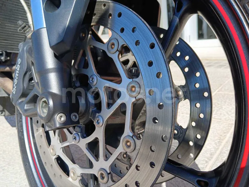 Triumph Street Triple - Vista 9