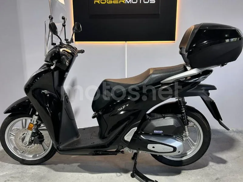 Honda SH125i 3495 € 2021 Barcelona - 1