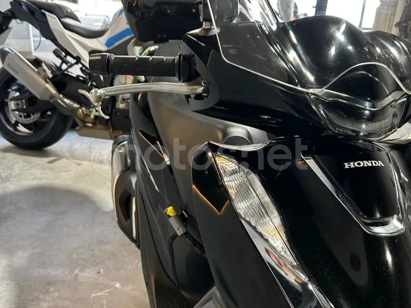 Honda SH125i - Vista 23