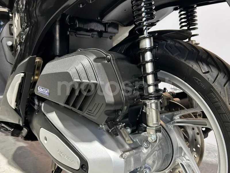 Honda SH125i - Vista 6