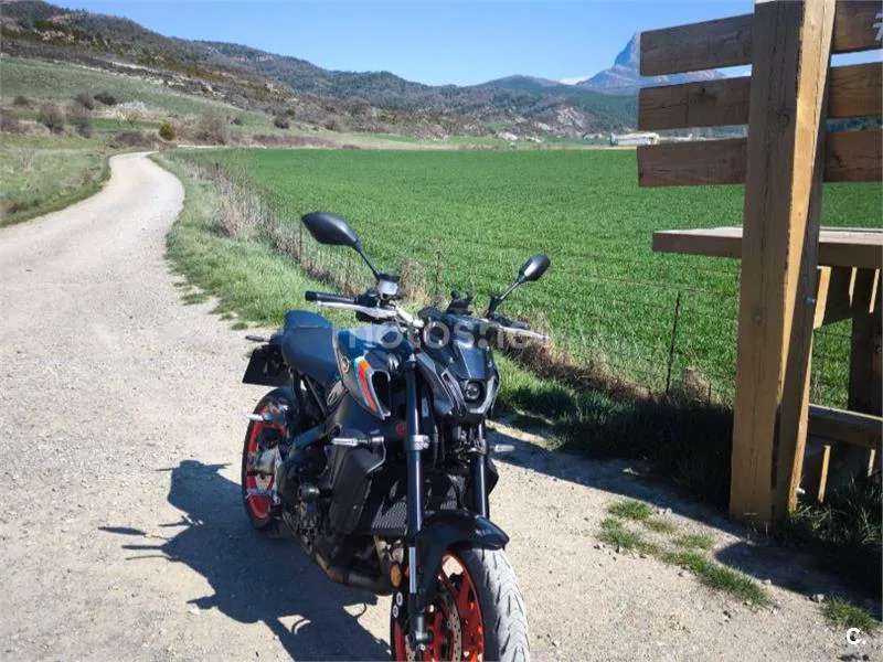 Yamaha MT-09 - Vista 3