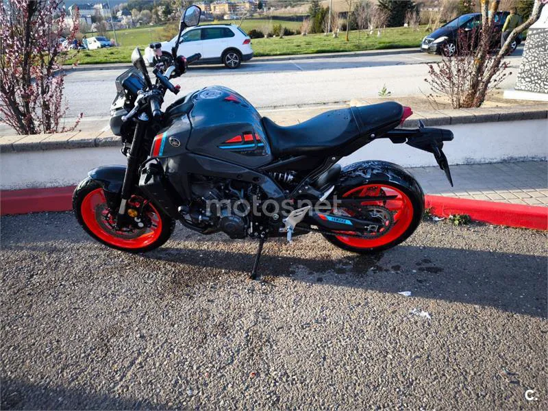 Yamaha MT-09 - Vista 4