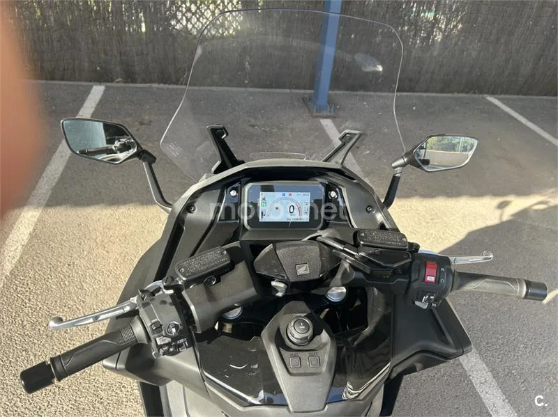 Honda Forza 750 - Vista 6