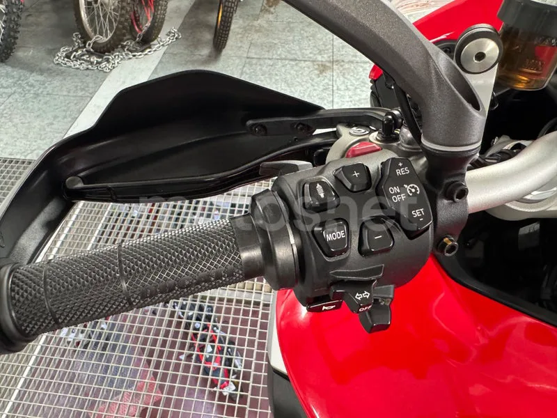 Ducati Multistrada V4 - Vista 35