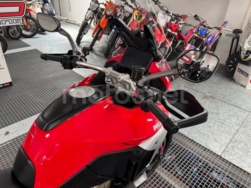 Ducati Multistrada V4 - Vista 8