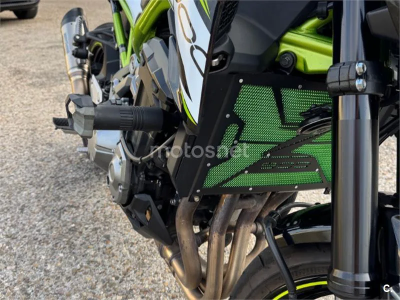 Kawasaki Z900 - Vista 3