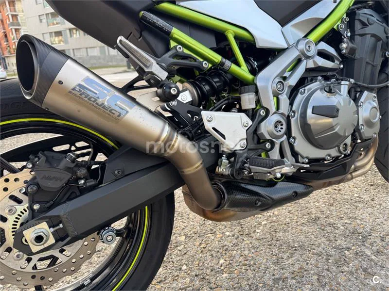 Kawasaki Z900 - Vista 9