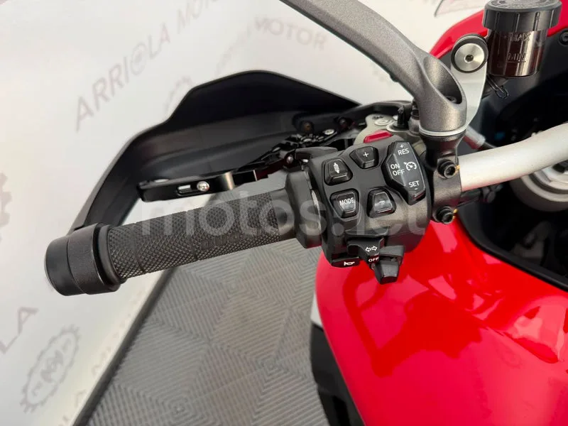 Ducati Multistrada V4 - Vista 9