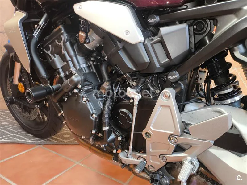 Honda CB1000R - Vista 4