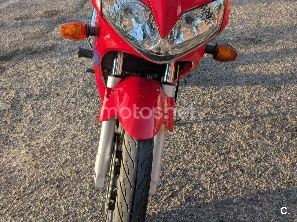 Honda CBR125R 1700 € 2005 Valladolid - 2
