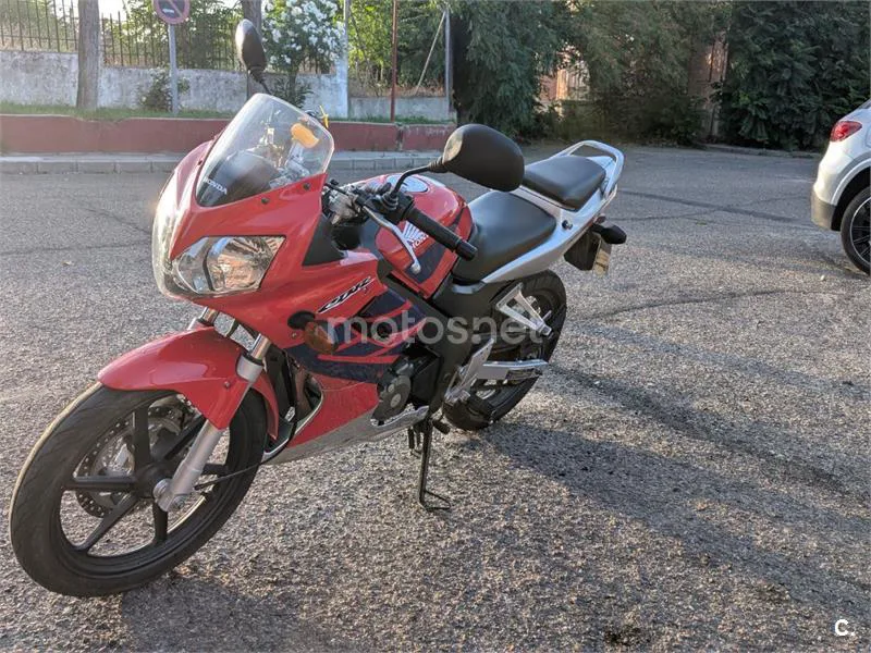 Honda CBR125R - Vista 3