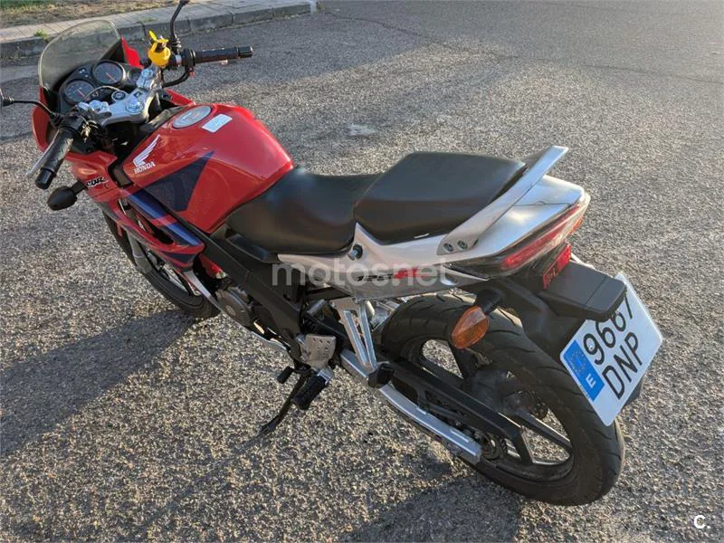 Honda CBR125R - Vista 4