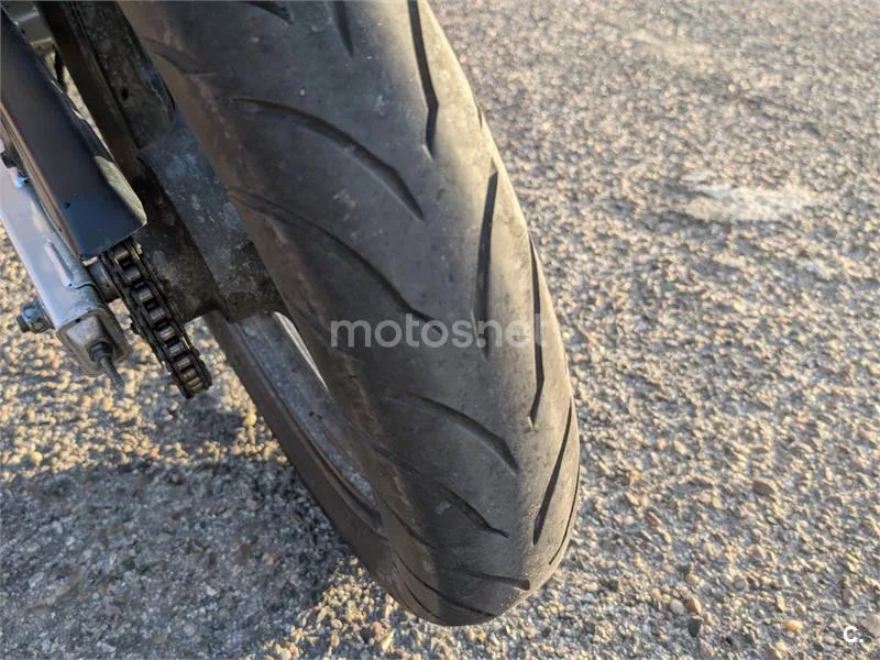Honda CBR125R - Vista 6