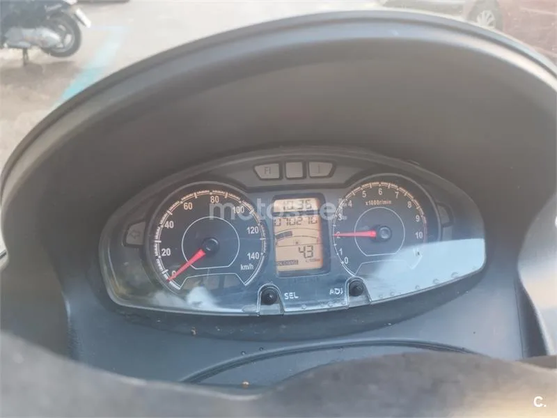 Suzuki Burgman 125 1250 € 2014 Madrid - 2