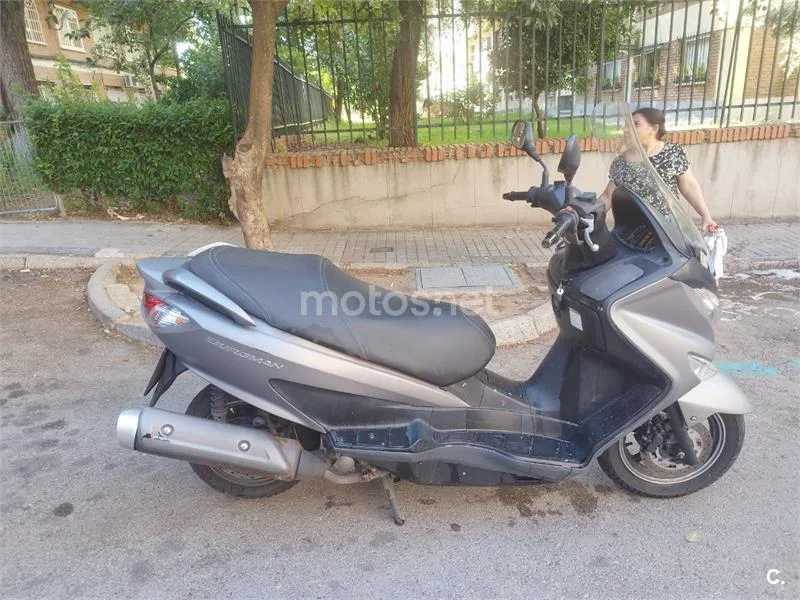 Suzuki Burgman 125 - Vista 7