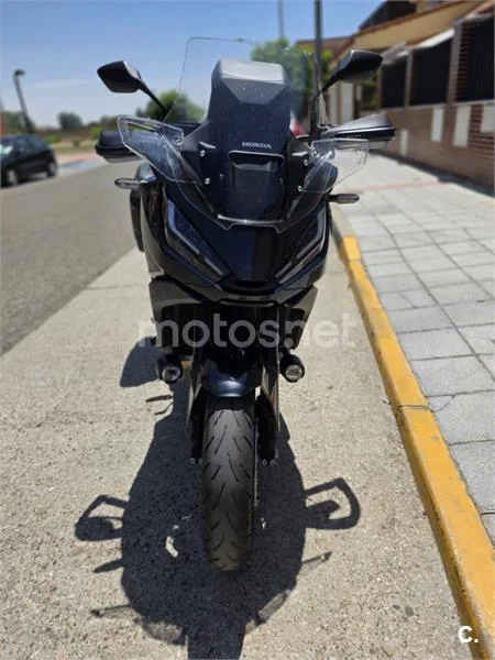 Honda NT1100 - Vista 11