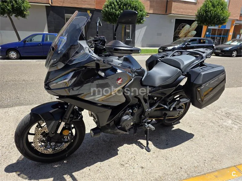 Honda NT1100 - Vista 6