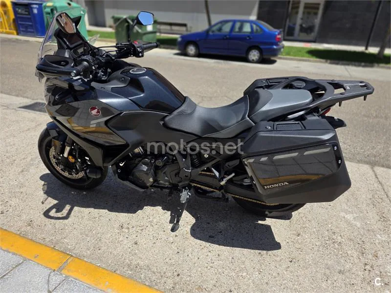 Honda NT1100 - Vista 9
