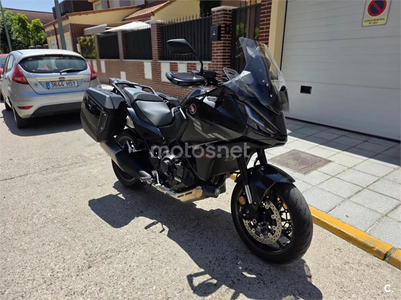Honda NT1100 - Vista 10