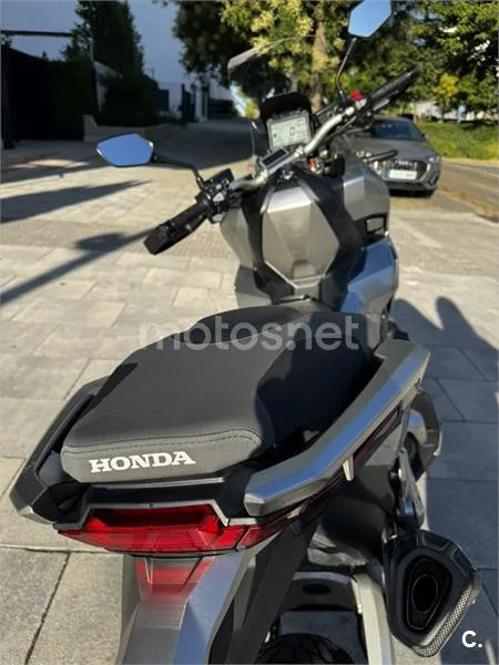 Honda X-ADV - Vista 6