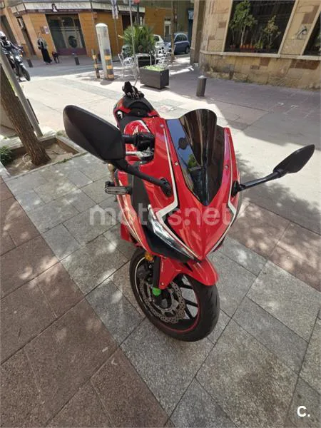 Honda CBR500R - Vista 5