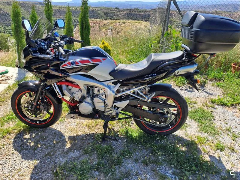 Yamaha FZ6 Fazer - Vista 3