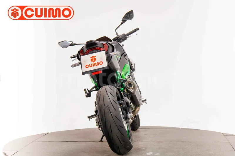 Kawasaki Z900 - Vista 5