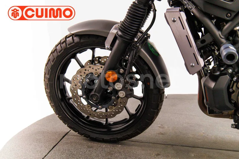 Yamaha XSR700 - Vista 23