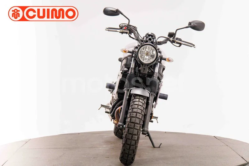 Yamaha XSR700 - Vista 10