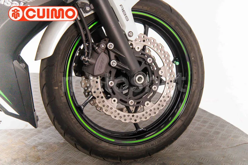 Kawasaki Ninja 650 - Vista 14