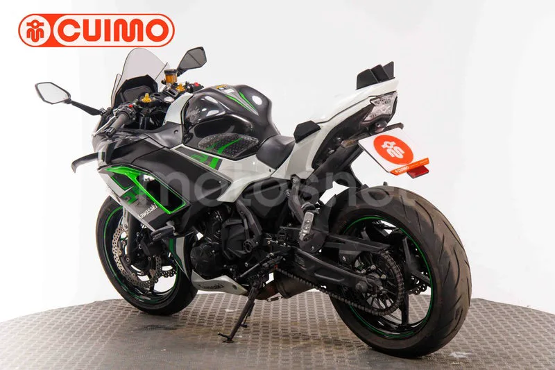 Kawasaki Ninja 650 - Vista 6