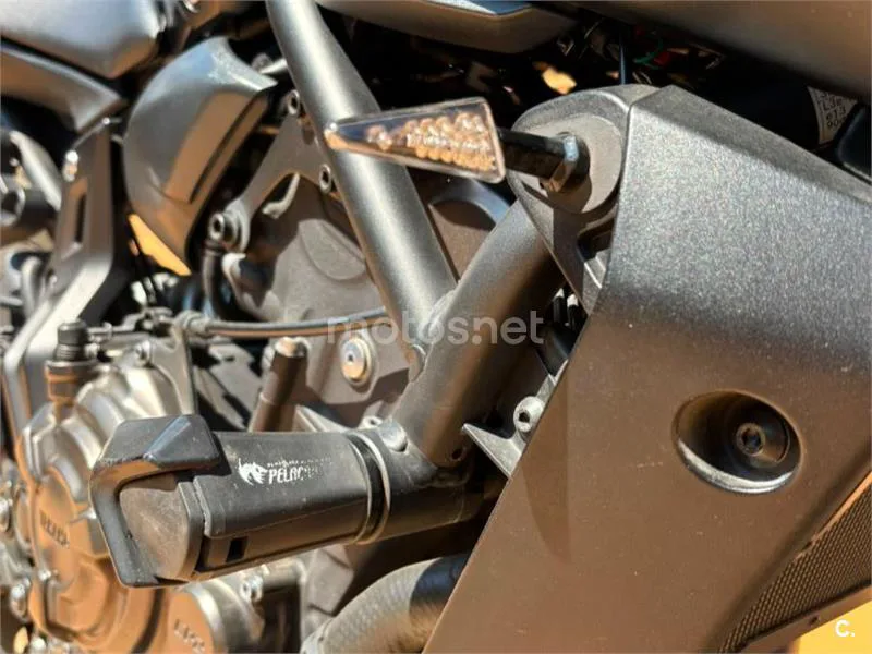 Yamaha MT-07 - Vista 9