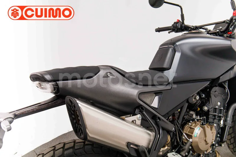 Husqvarna Svartpilen 801 - Vista 16