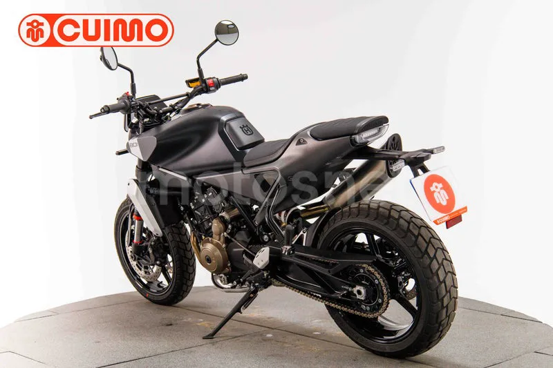 Husqvarna Svartpilen 801 - Vista 6