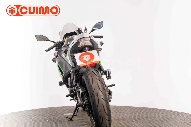 Kawasaki Ninja 650 - Vista 5