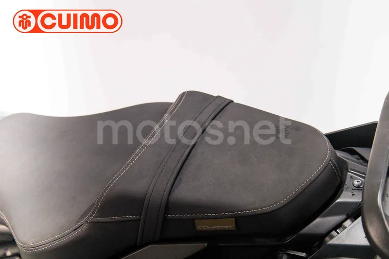 Yamaha MT-10 - Vista 22