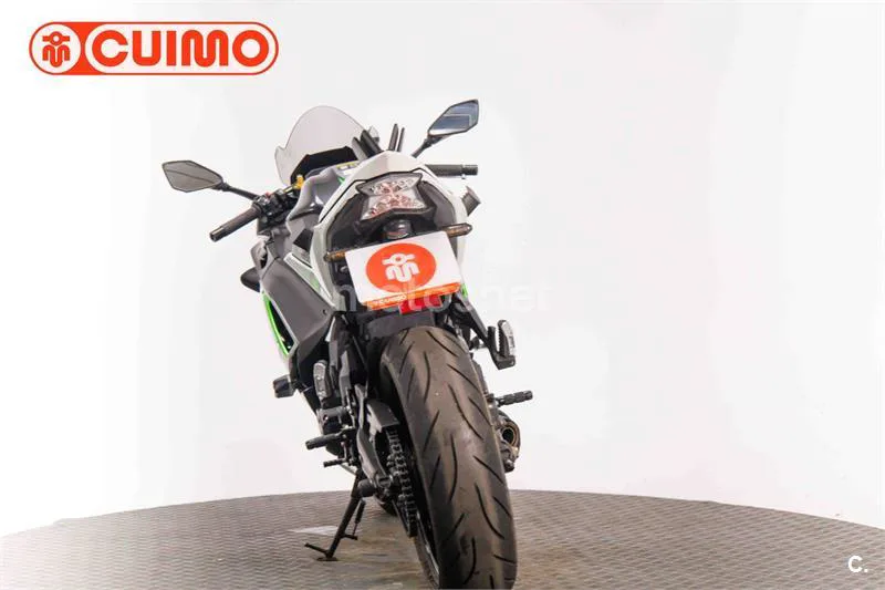 Kawasaki Ninja 650 - Vista 5
