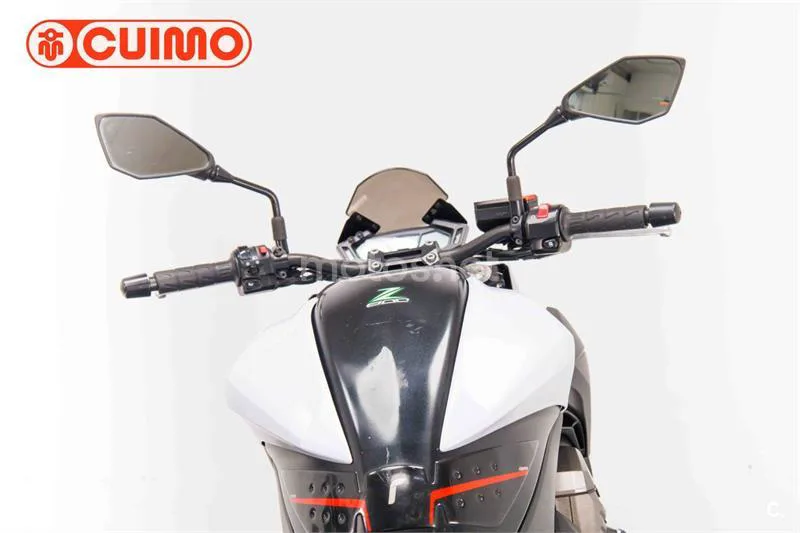 Kawasaki Z800 - Vista 20