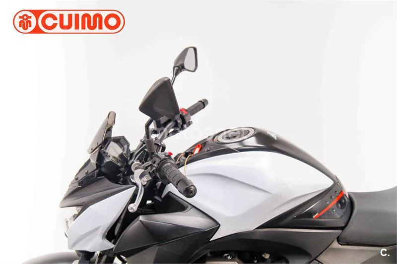 Kawasaki Z800 - Vista 23