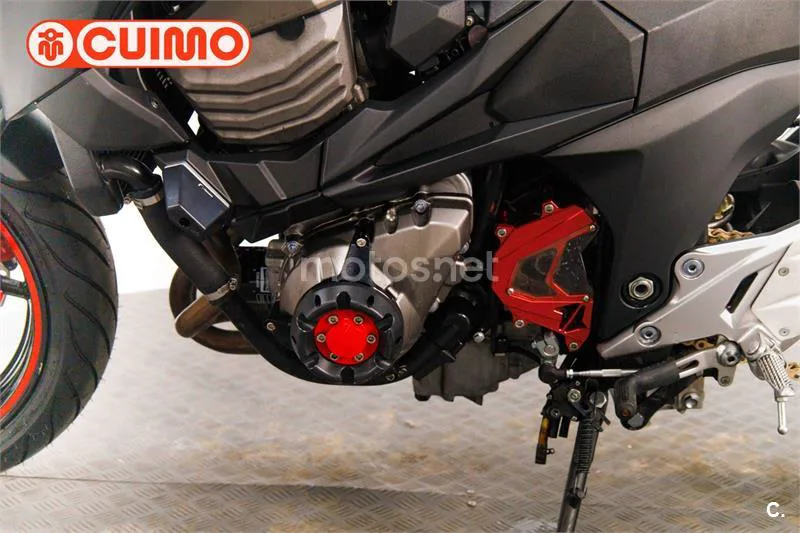 Kawasaki Z800 - Vista 25