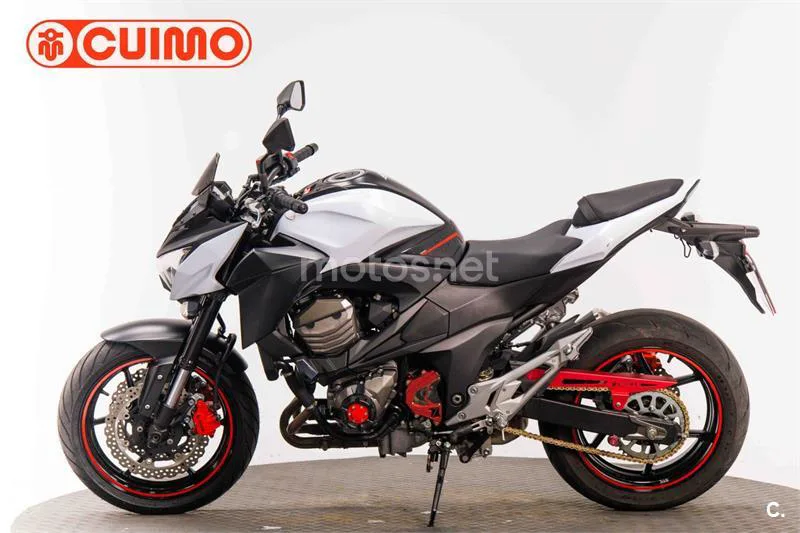 Kawasaki Z800 - Vista 8