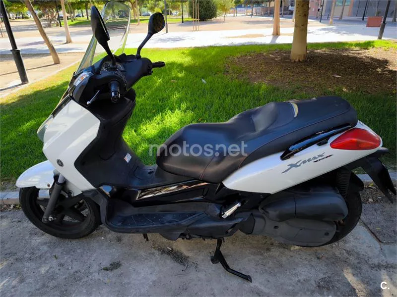 Yamaha XMAX 125 - Vista 3