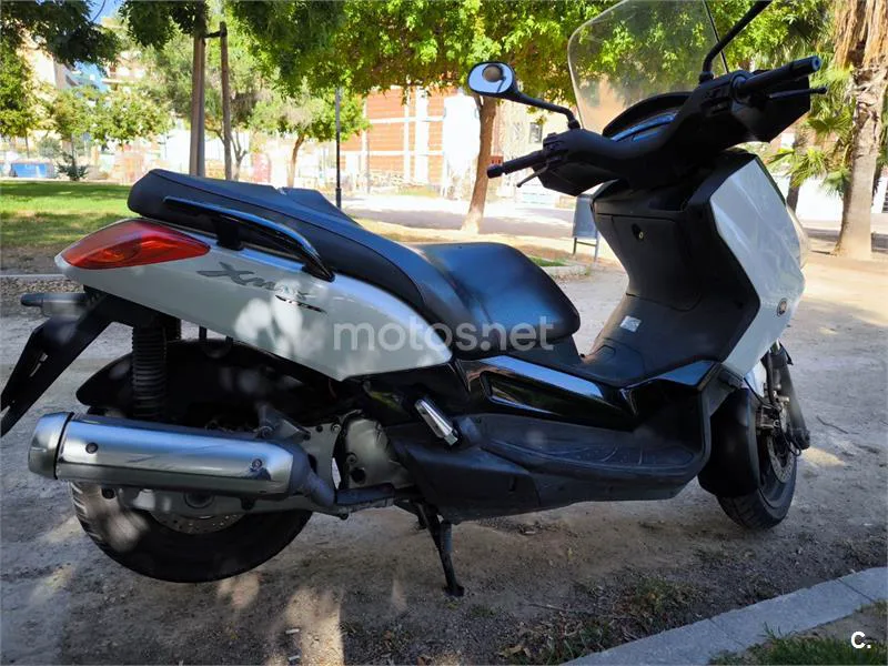 Yamaha XMAX 125 - Vista 9